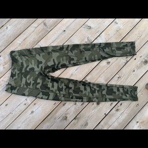 Girls camouflage leggings